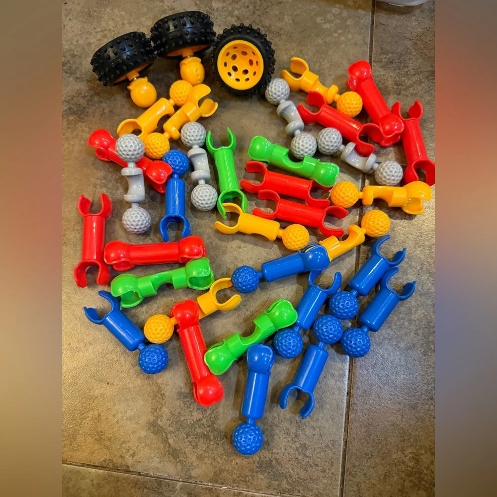 Zoob Builderz Tubes Colorful Stem Building Toys Red Yellow 3 Wheels Replacement